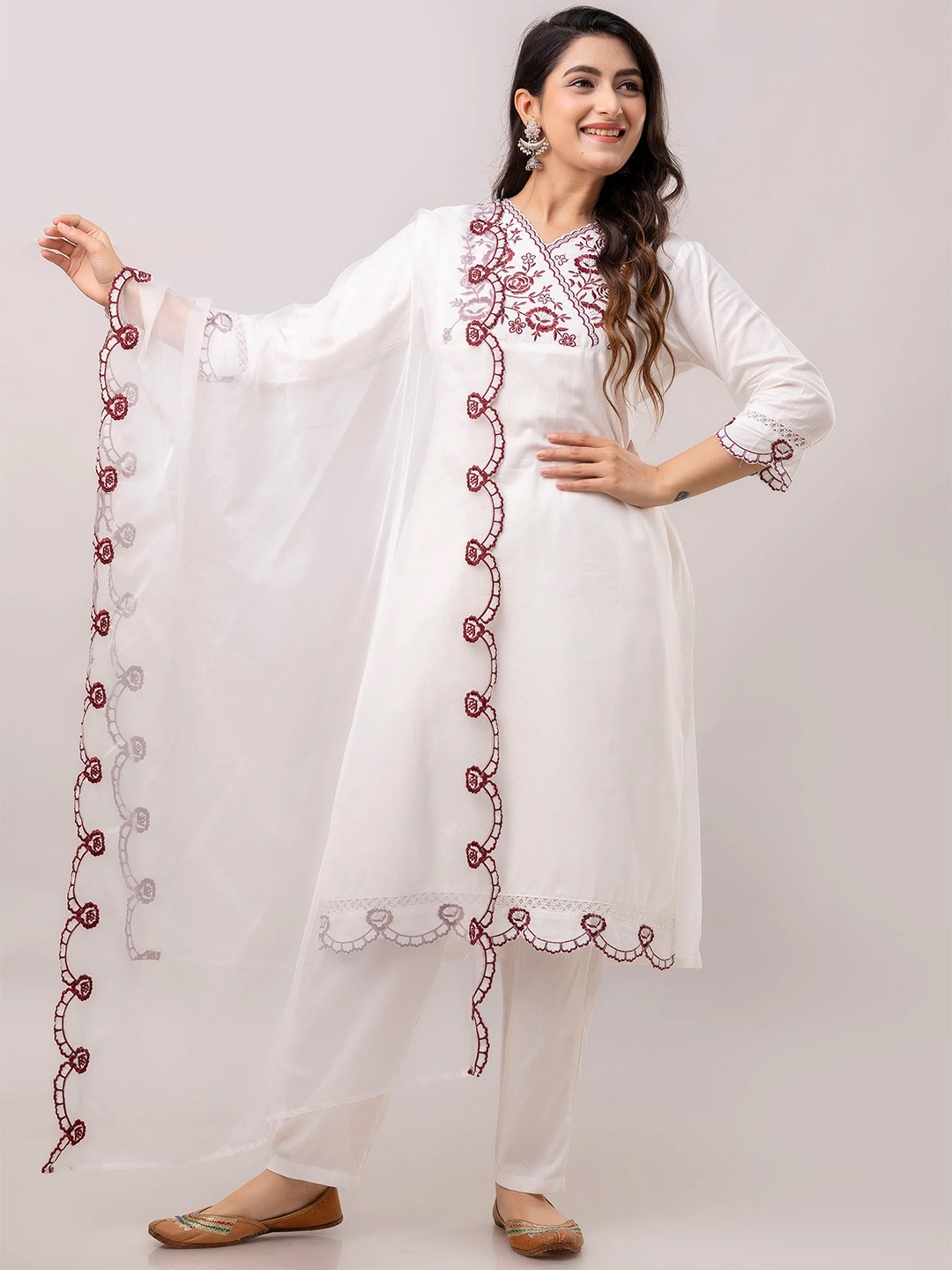 

FrionKandy Floral Embroidered Straight Kurta With Trousers & Dupatta, White