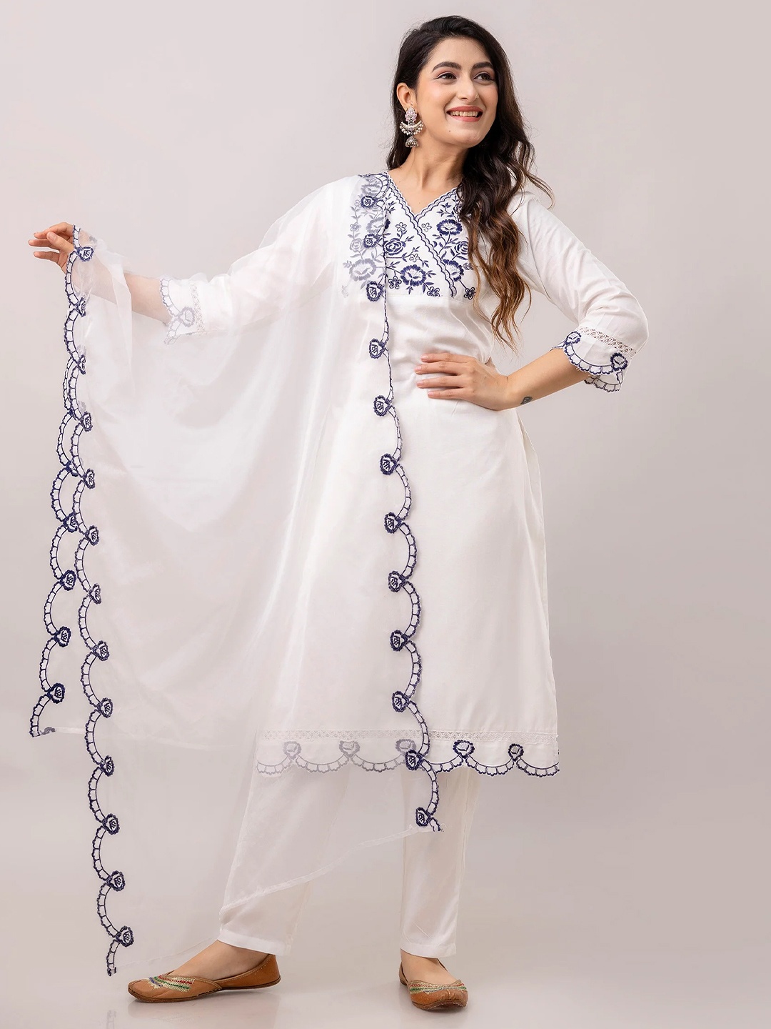 

FrionKandy Floral Embroidered Straight Kurta With Trousers & Dupatta, White