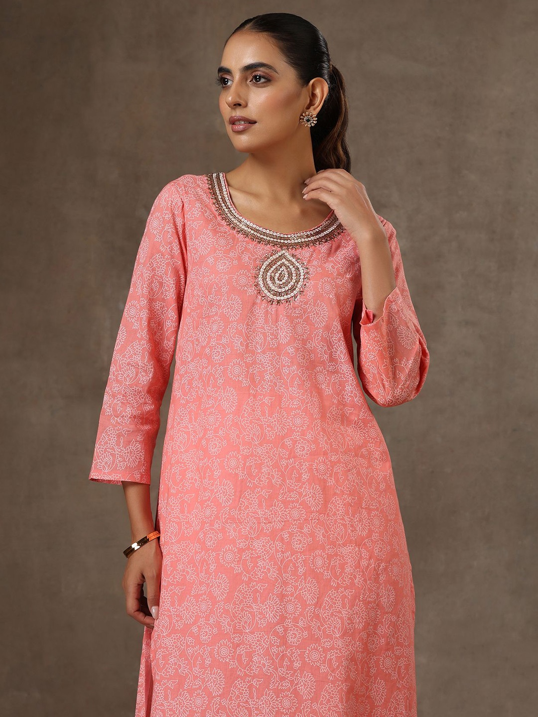 

House of Chikankari HOC Crafts Hand Embroidered Printed Kurta, Peach