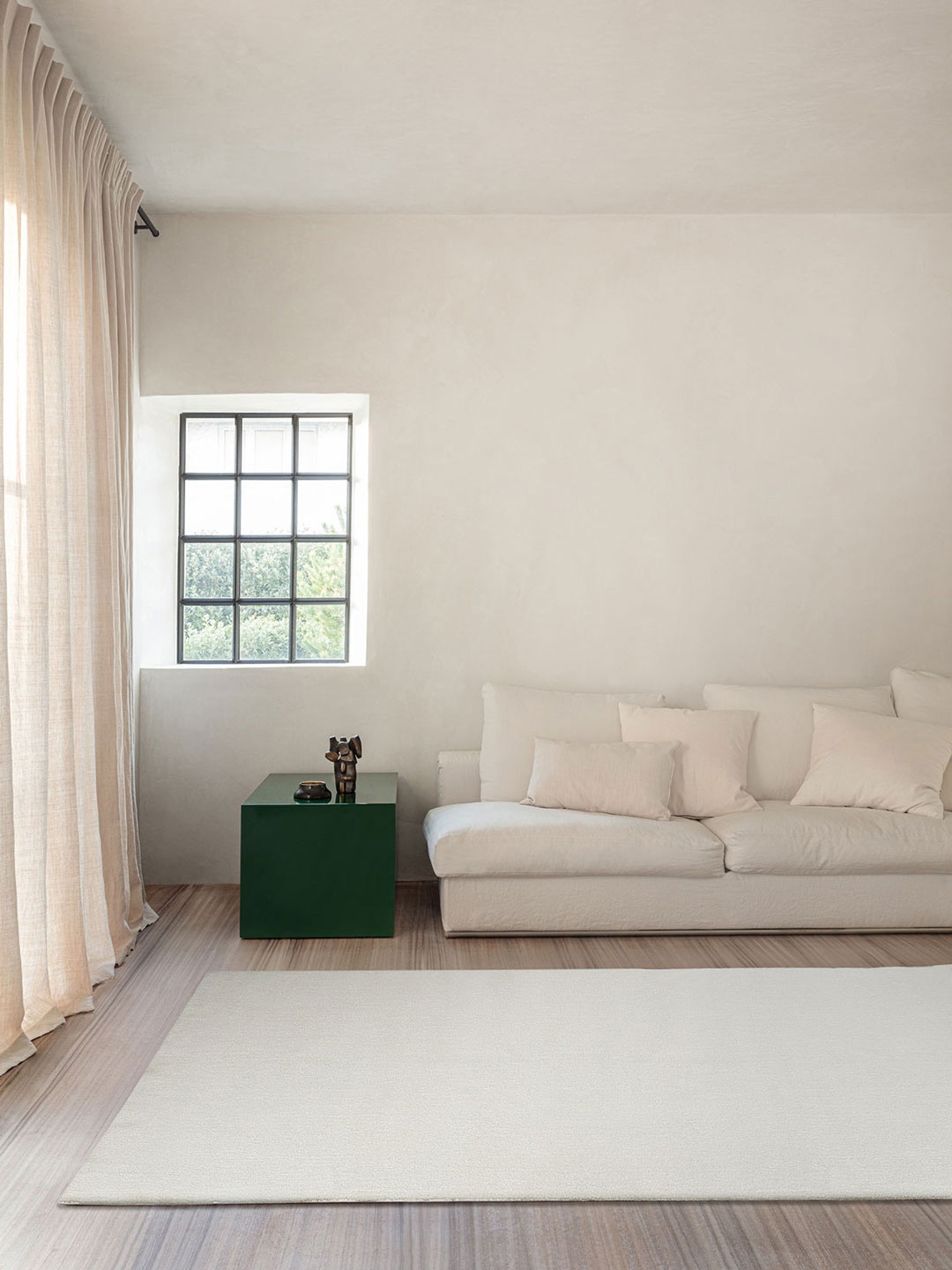

DDecor White Rectangle Anti-Skid Carpet