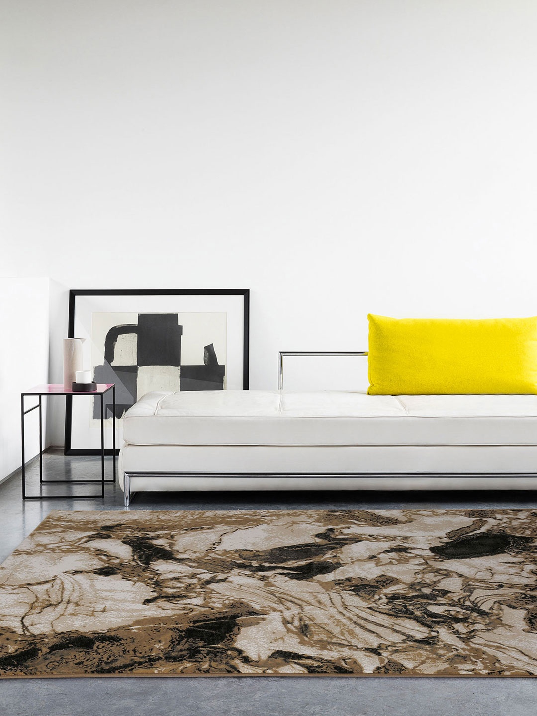 

DDecor Brown & White Traditional Anti-Skid Carpet