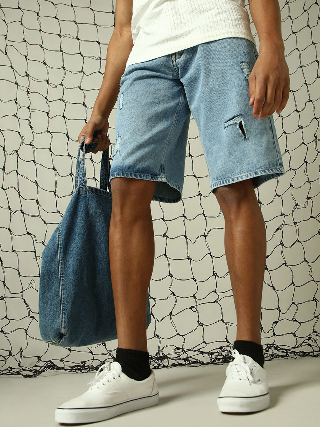 

Hubberholme Men Washed Loose Fit barmuda distress Comfort Denim Shorts, Blue