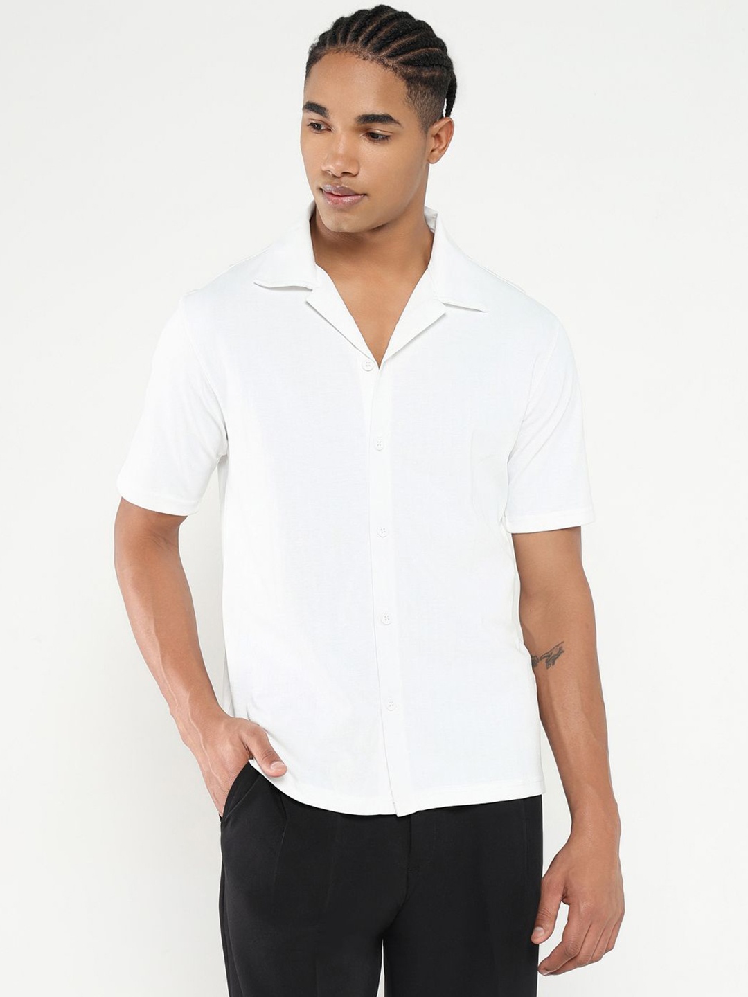 

SHOWOFF Men Comfort Cuban Collar Solid Cotton Relaxed Fit Casual Shirt, White