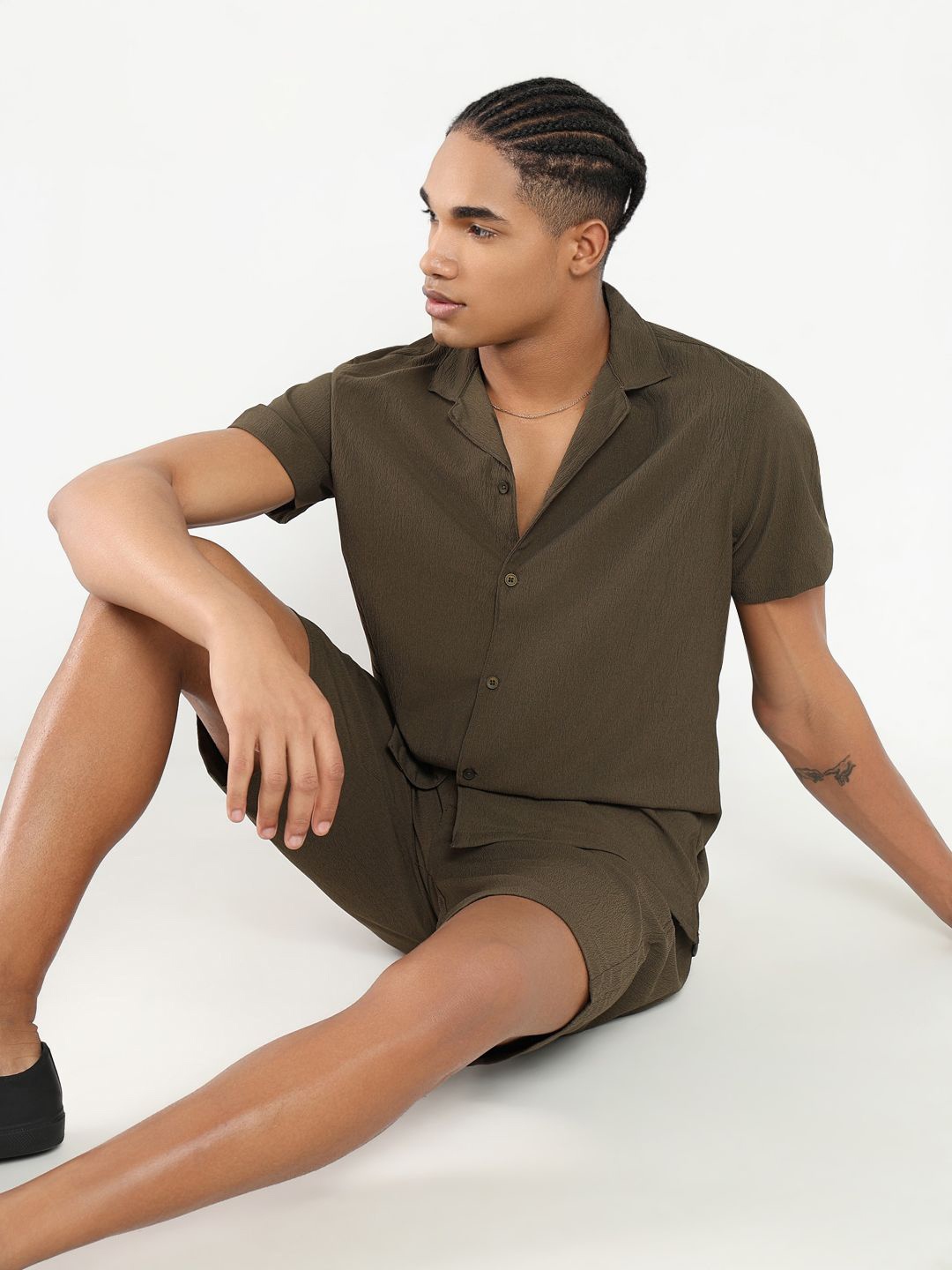 

SHOWOFF Cuban Collar Shirt With Shorts, Olive