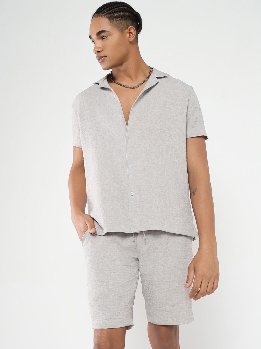 

SHOWOFF Cuban Collar Shirt With Shorts, Grey