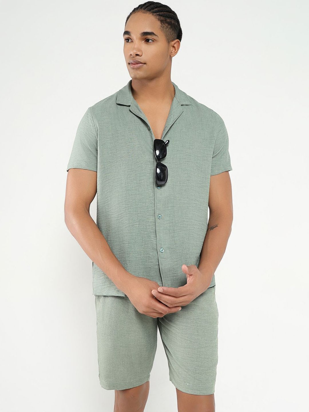SHOWOFF Cuban Collar Short Sleeves Shirt With Short, Green
