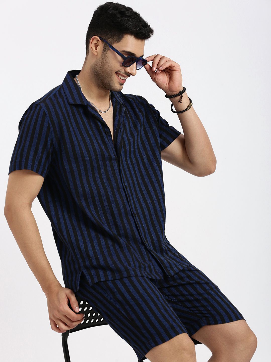 

SHOWOFF Striped Relaxed-Fit Cuban Collar Short Sleeves Shirt With Short, Navy blue