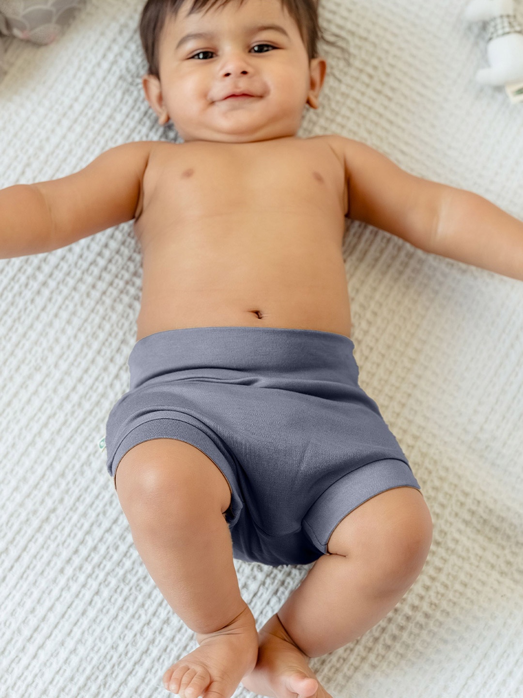 

cocoon care Infants Mid-Rise Shorts, Blue