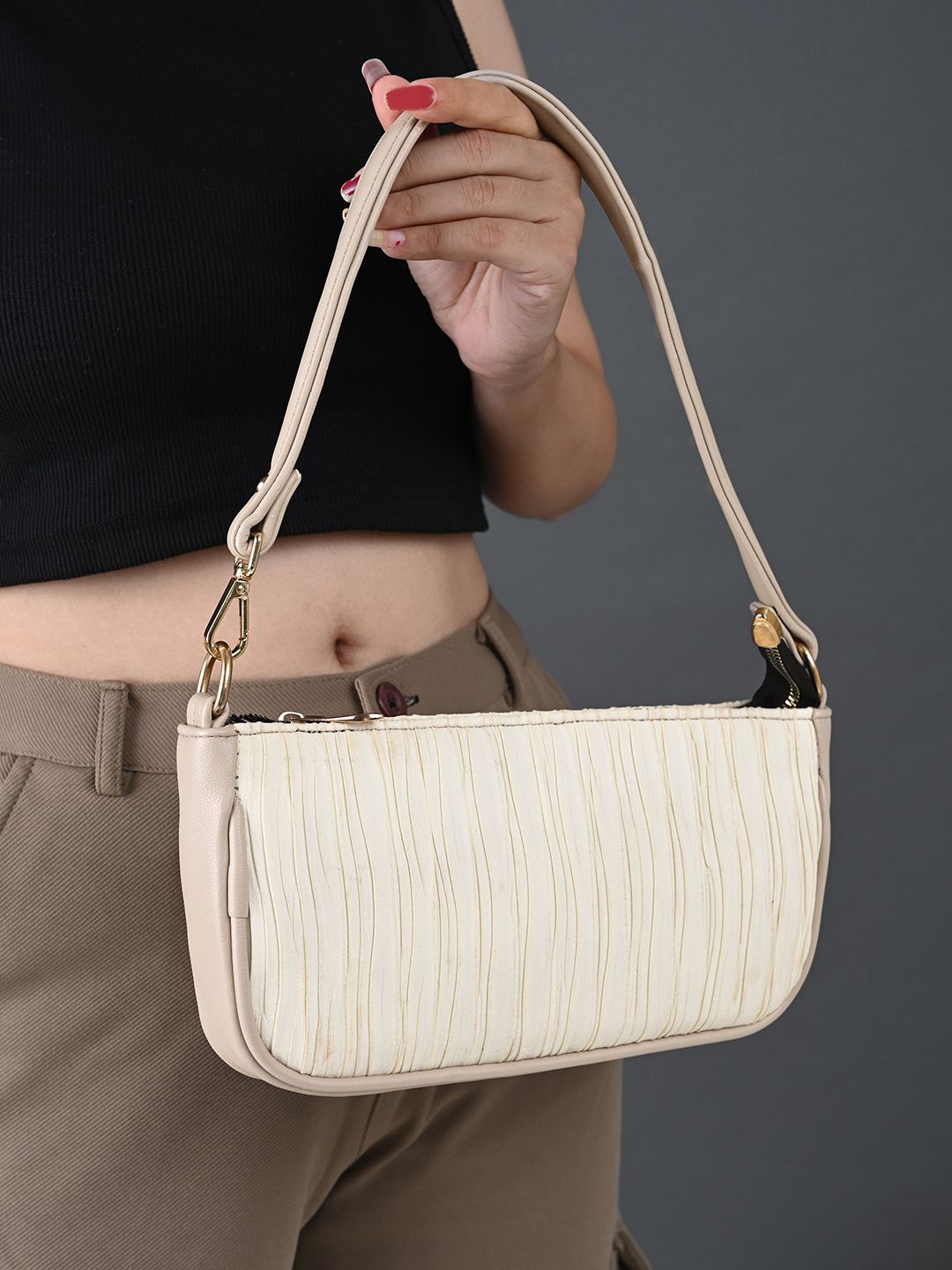 

Mast & Harbour Women Bucket Shoulder Bag, Cream