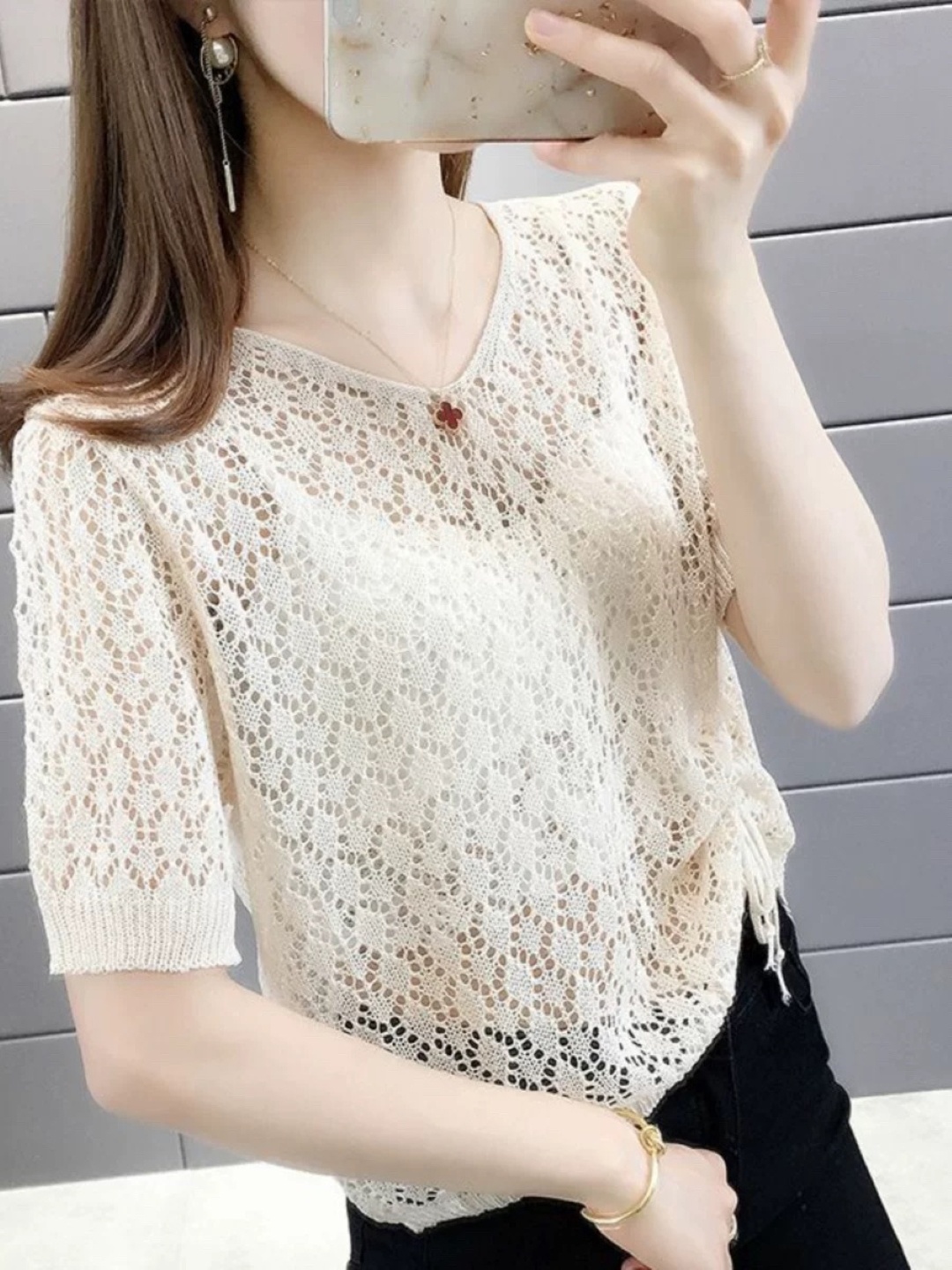 

StyleCast Self Design V-Neck Top, White