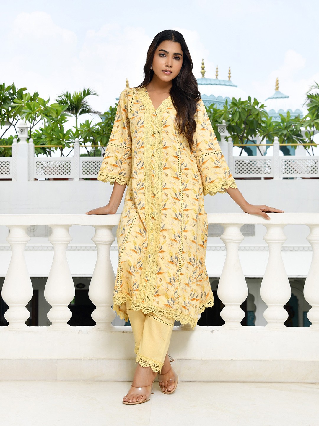 

VAASVA JAIPUR Floral Printed V-Neck Pure Cotton Straight Kurta With Trouser, Yellow