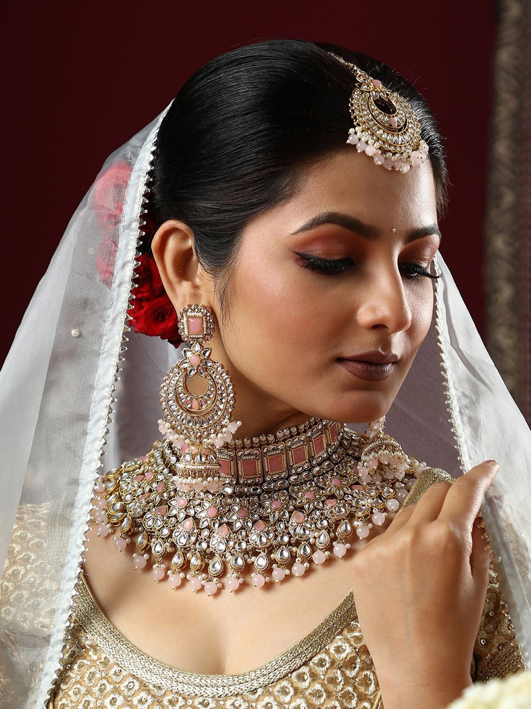 

SOHI Gold-Plated Stones-Studded & Beaded Jewellery Set