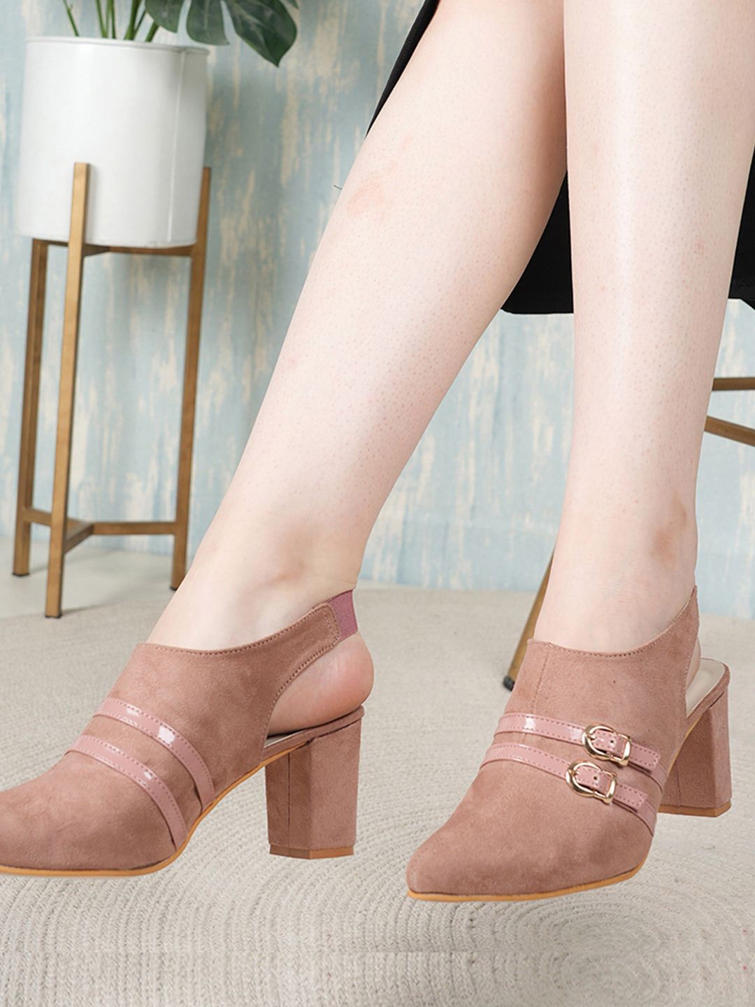 

The Roadster Lifestyle Co Women Block Heels, Peach