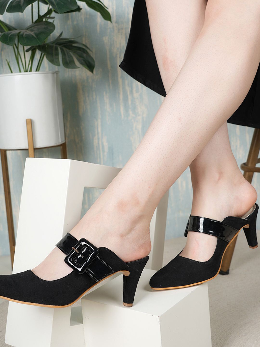 

The Roadster Women Lifestyle Co Women Kitten Heels, Black