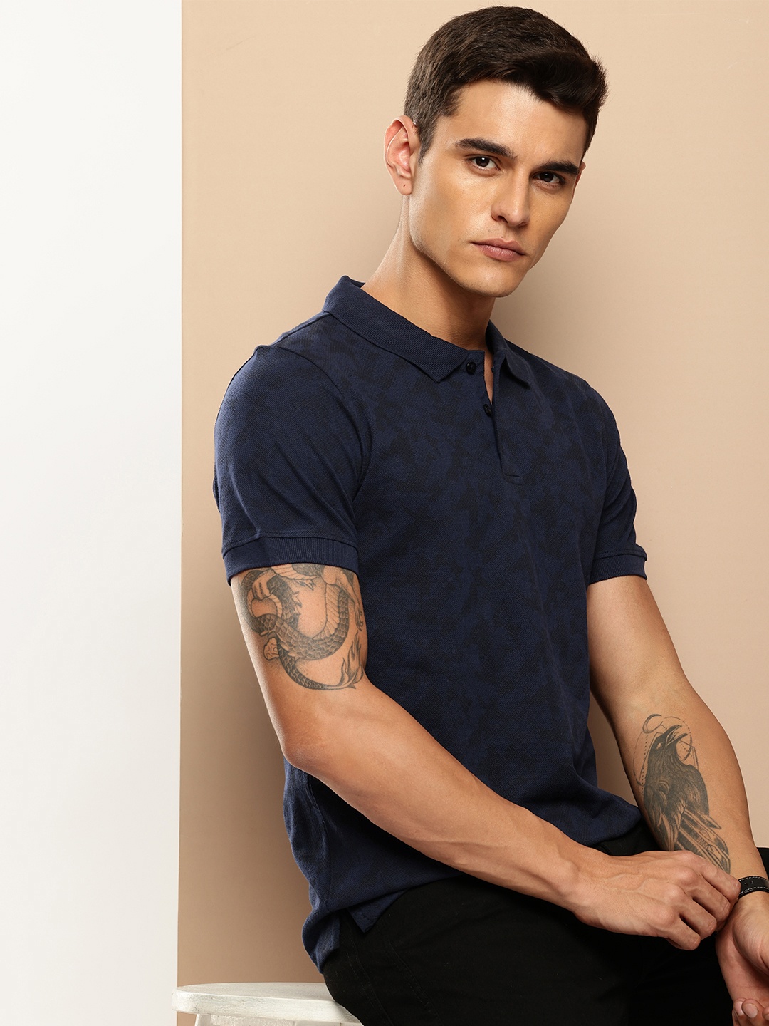 

INVICTUS Abstract Printed Polo Collar T-shirt, Navy blue