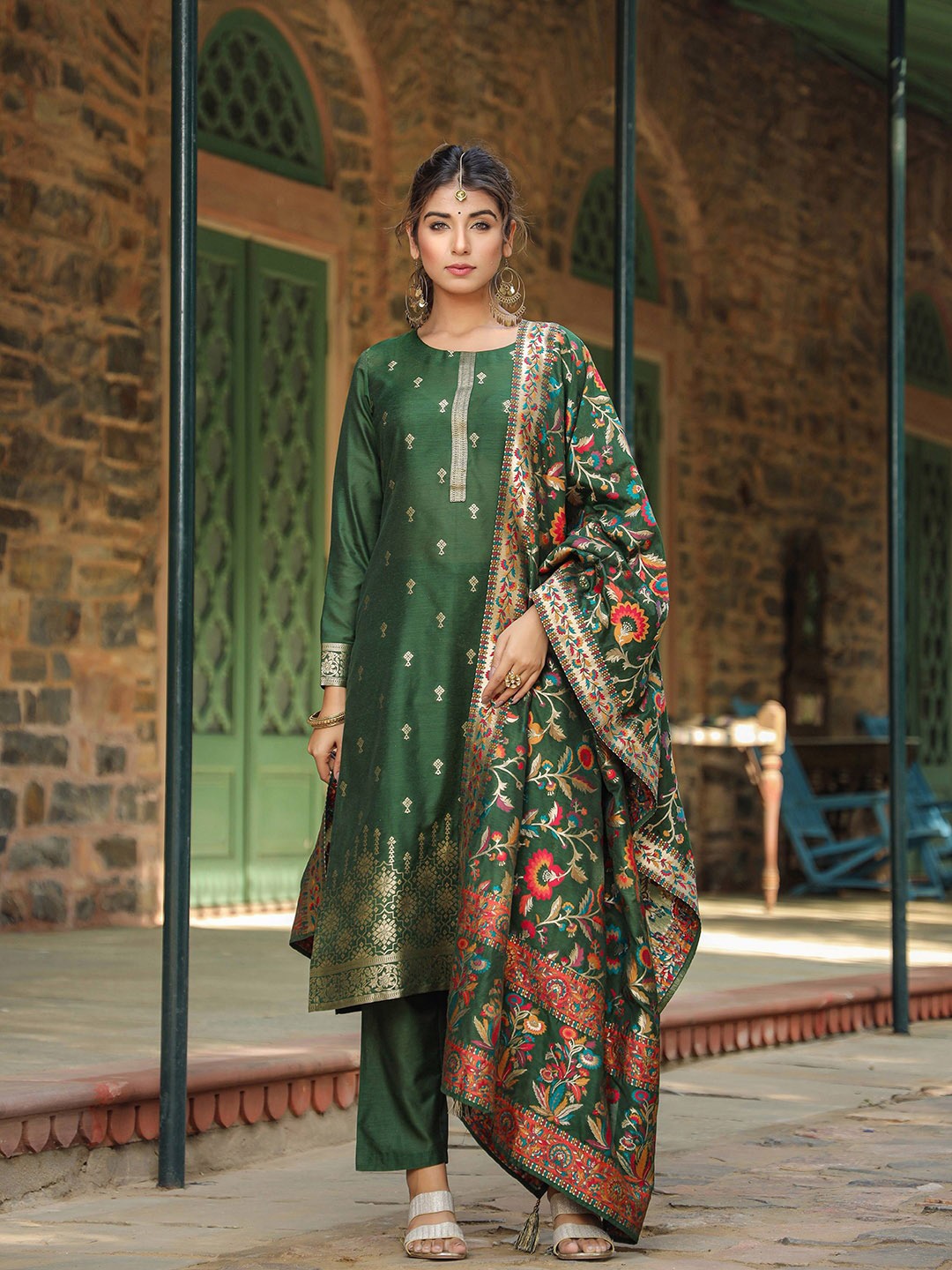 

KALINI Ethnic Motifs Regular Straight Kurta with Trousers & With Dupatta, Green