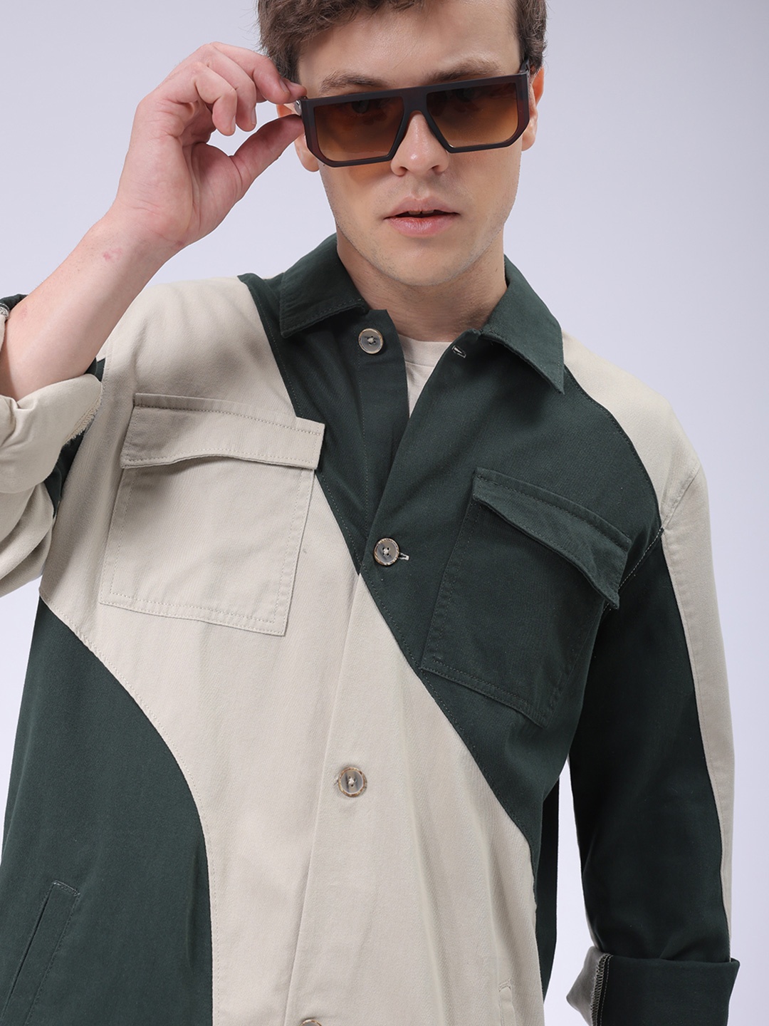 

The Indian Garage Co Men Colourblocked Spread Collar Casual Cotton Shirt, Green