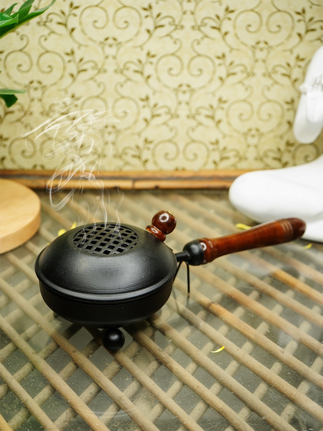 

Ekhasa Black & Brown Metal Dhoop Dani Loban Burner Holder Stand