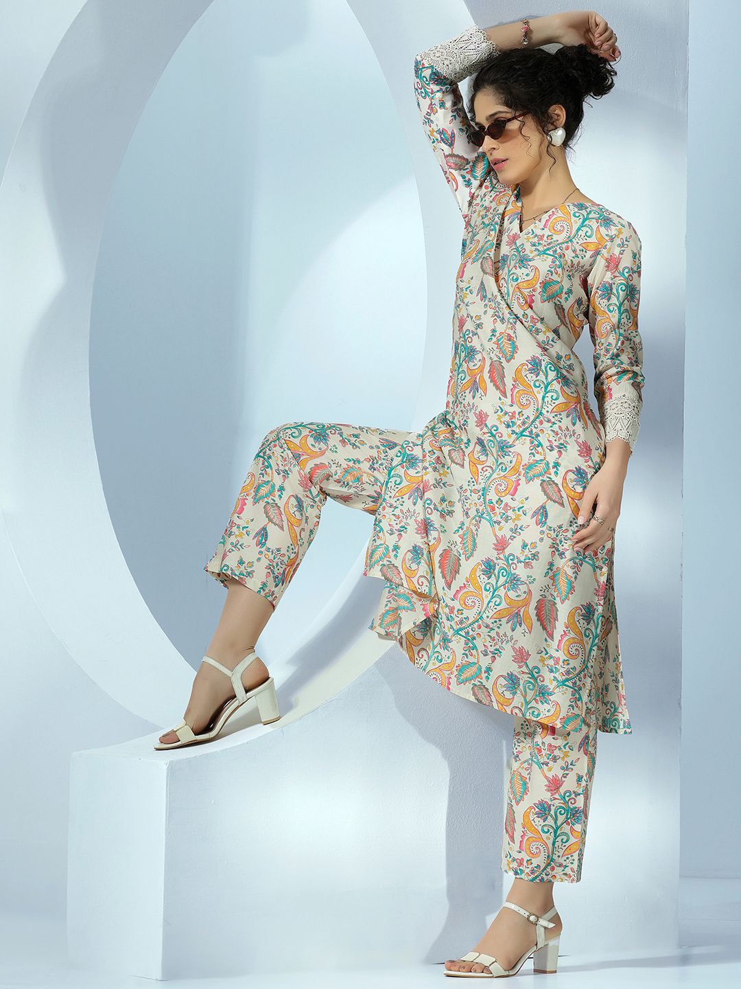 

Libas Floral Printed Tunic With Trousers Co-Ords, Off white