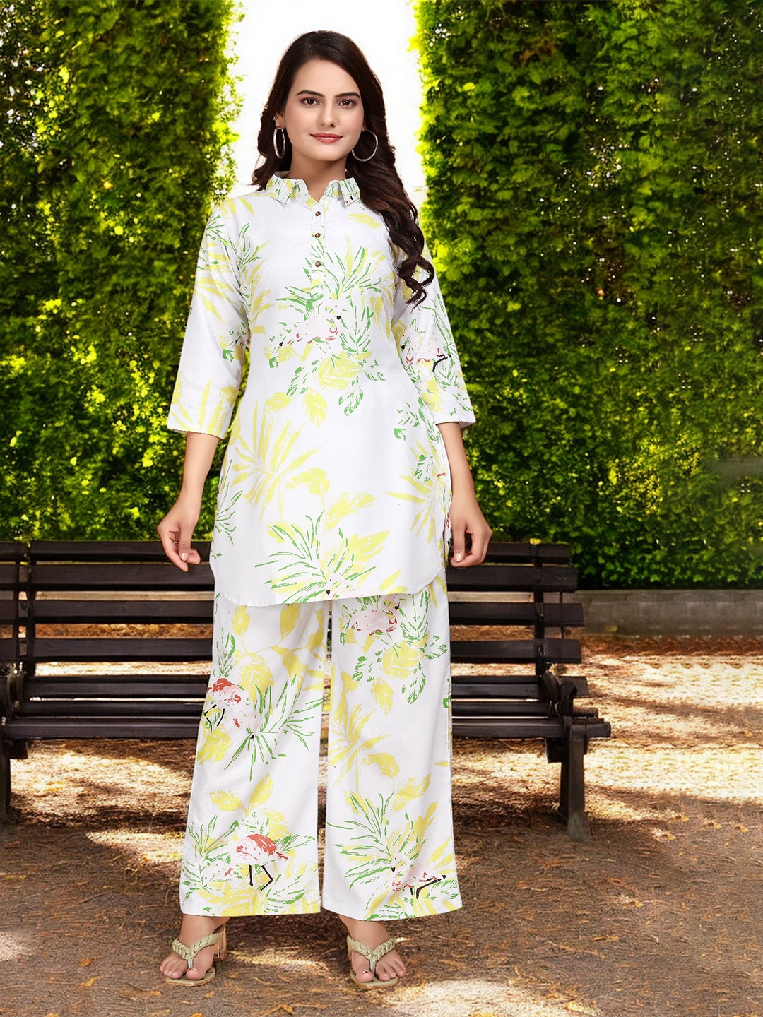 

VORHIZA Women Printed Shirt Collar Tunic With Palazzo Co-Ords, White