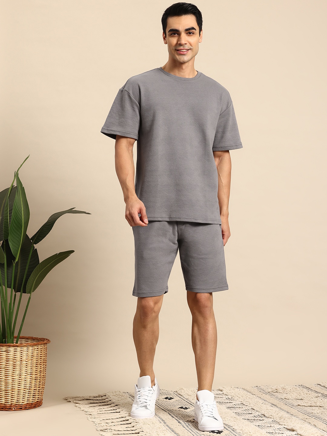 

Mast & Harbour Men Seersucker T-shirt with Shorts, Grey