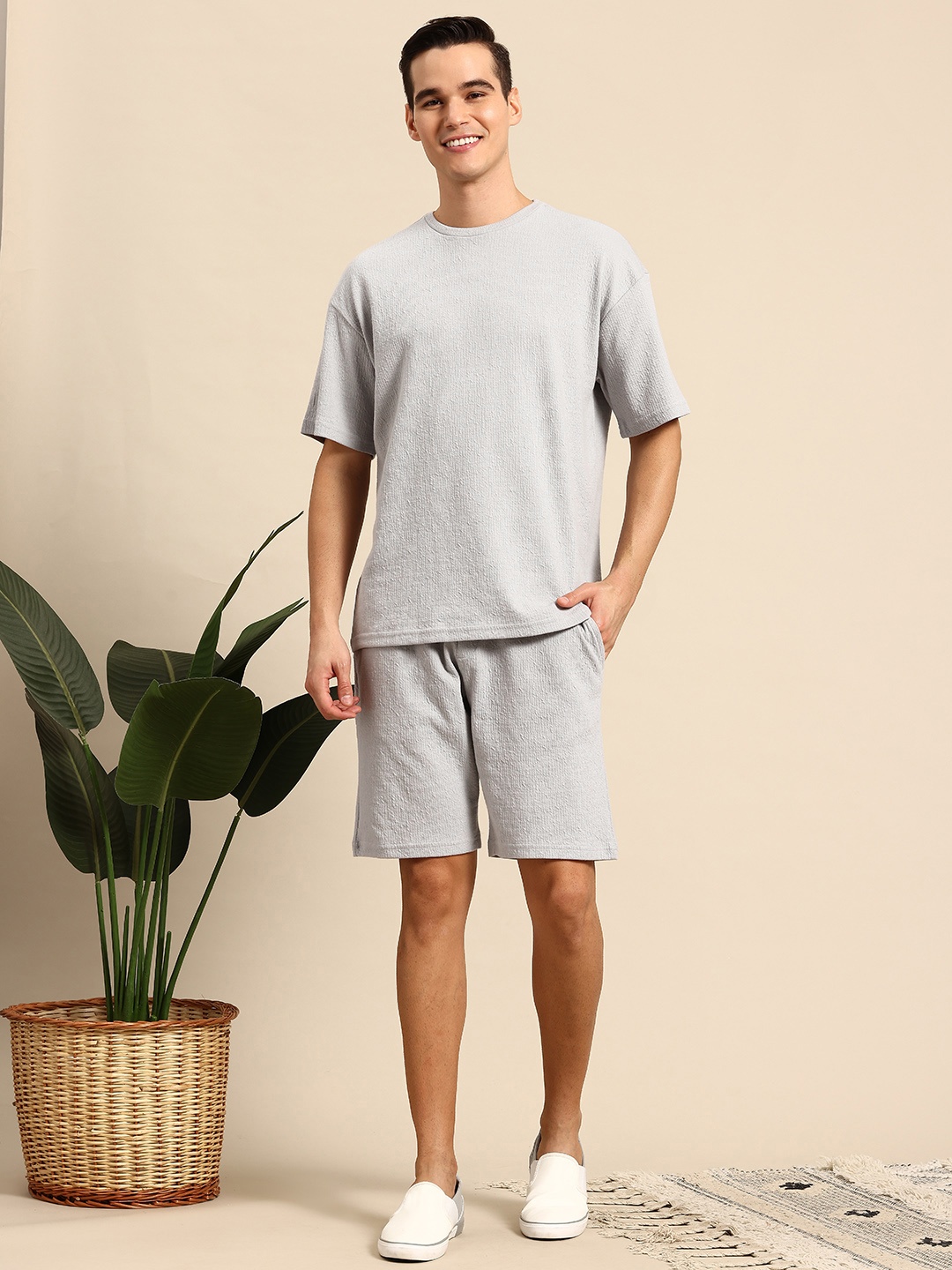 

Mast & Harbour Self Design T-shirt With Shorts, Grey