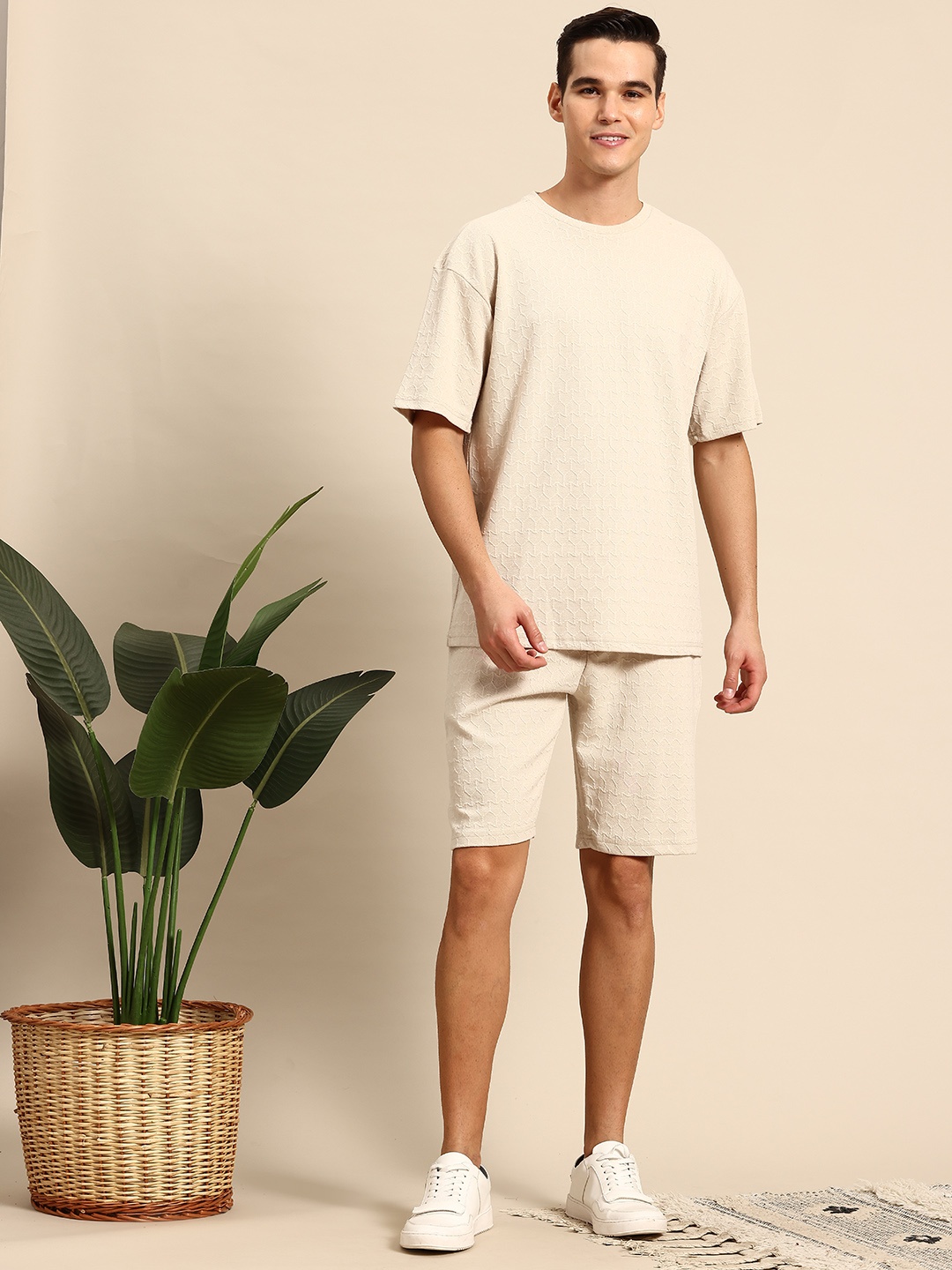 

Mast & Harbour Self Design T-shirt With Shorts, Beige