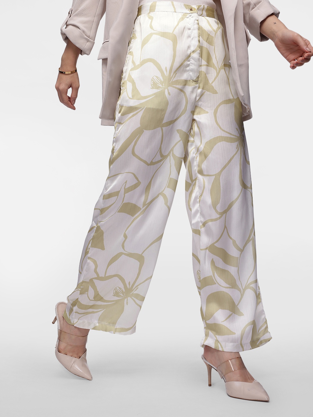 

French Connection Women Floral Printed Parallel Trousers, White