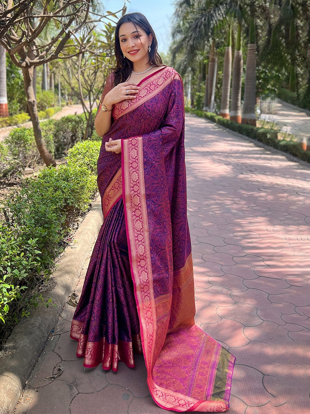 

MySilkLove Woven Design Zari Banarasi Saree, Purple