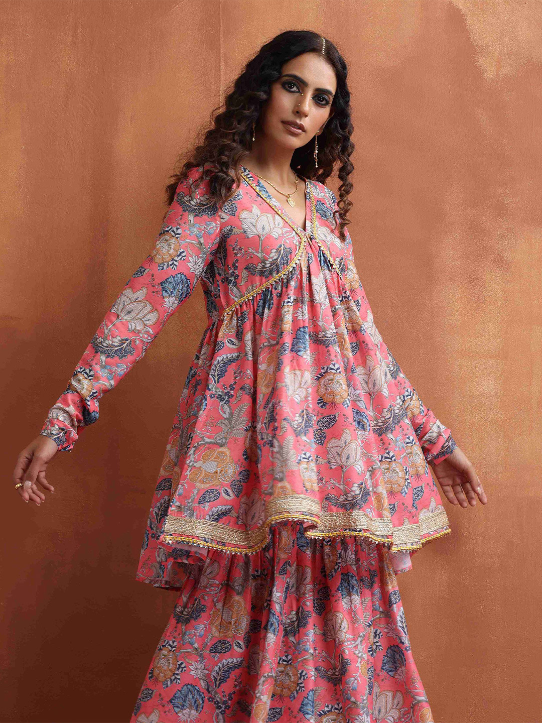 

trueBrowns V-Neck Pleated A-Line Kurta with Sharara, Peach