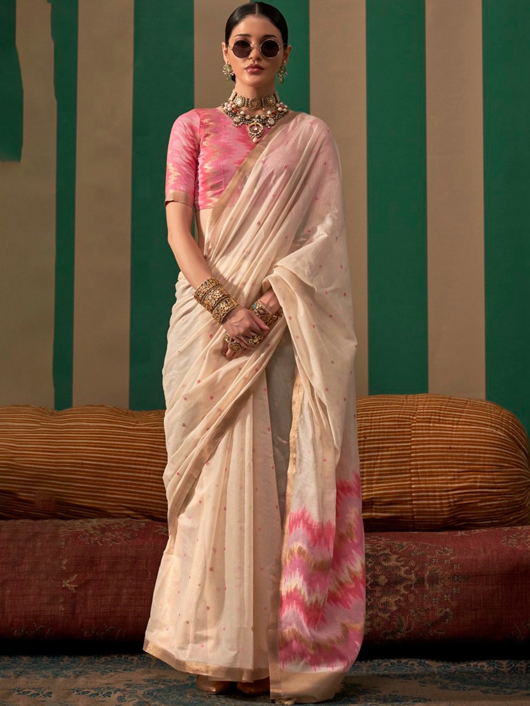 

MySilkLove Woven Design Zari Saree, Cream