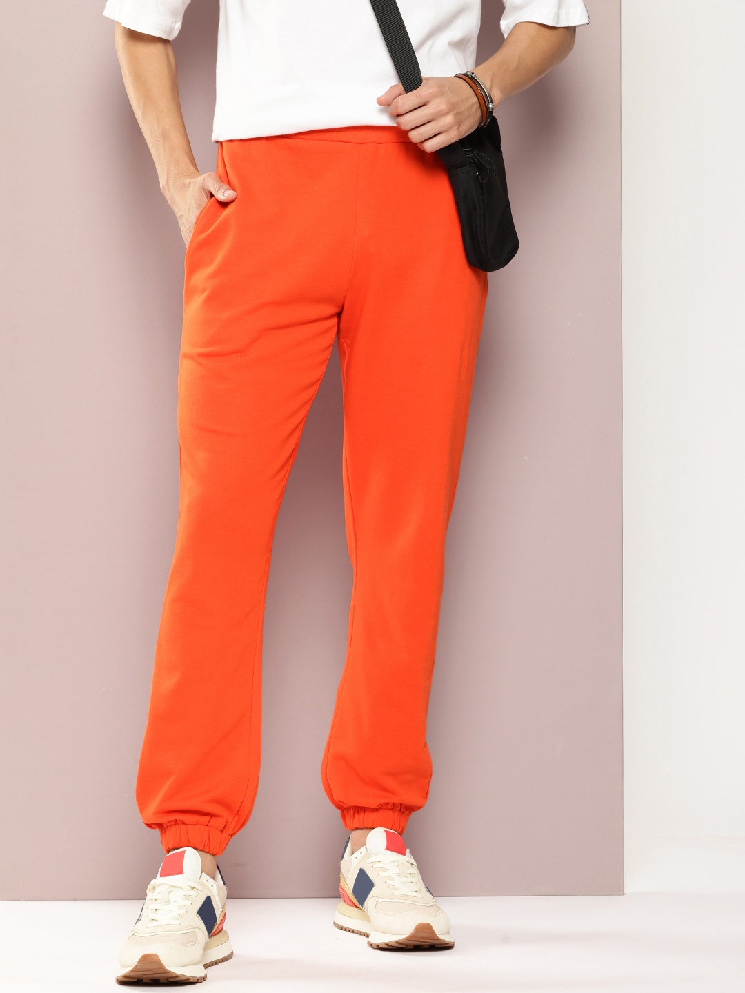 

Dillinger Men Solid Joggers, Orange