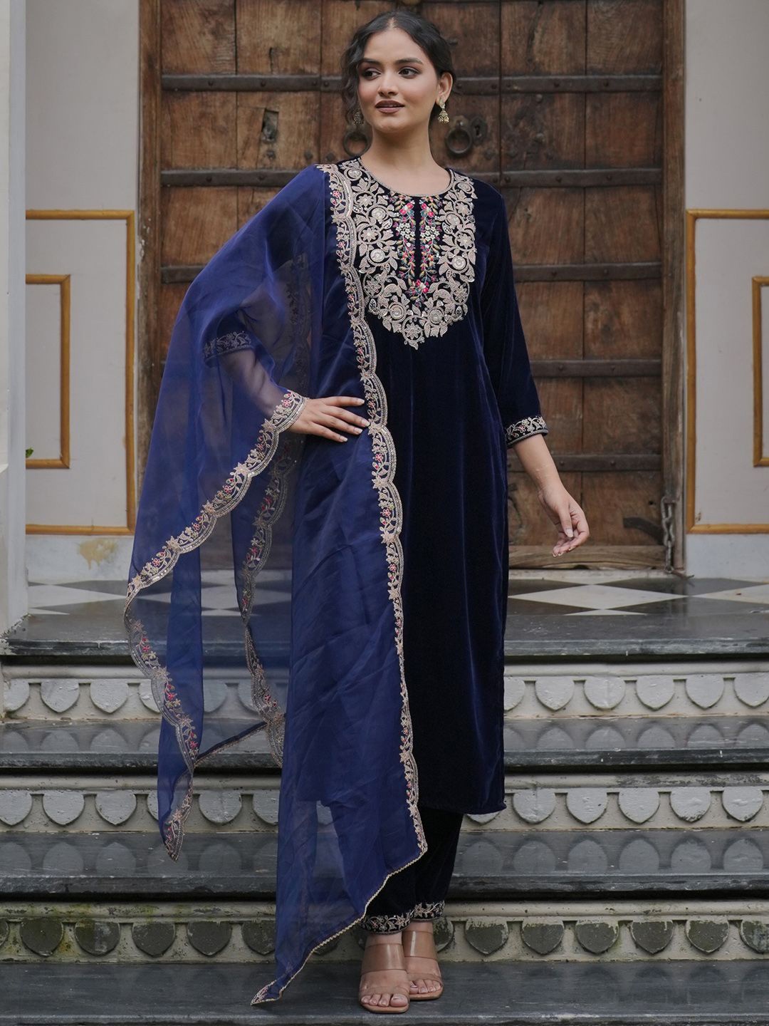 

Indo Era Floral Embroidered Velvet Kurta with Trousers & Dupatta, Blue