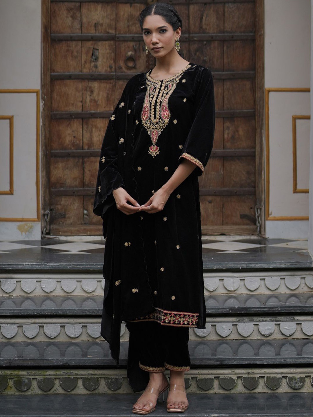 

Indo Era Ethnic Motifs Embroidered Velvet Kurta with Trousers & Dupatta, Black