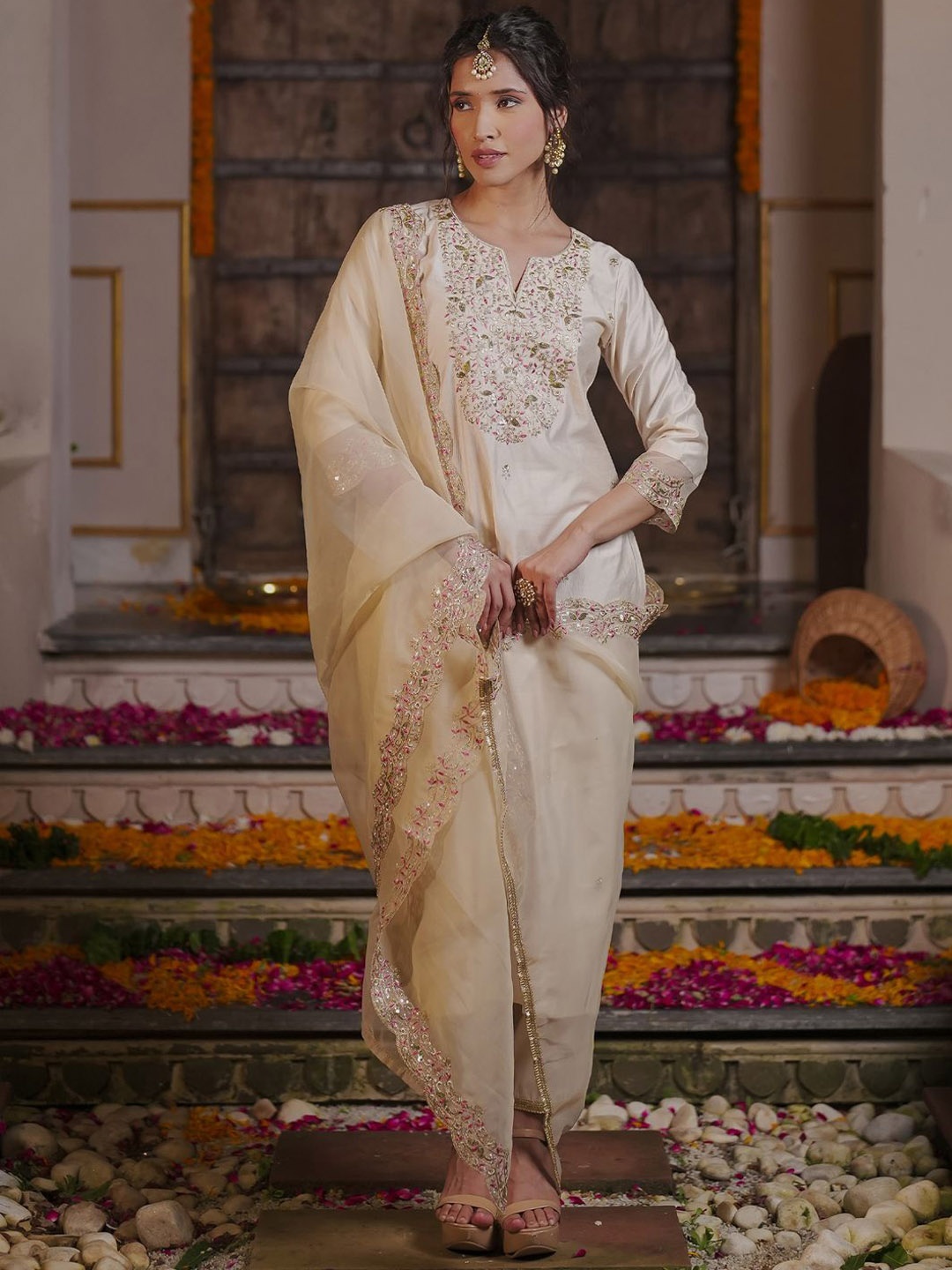 

Indo Era Floral Embroidered Liva Kurta with Trousers & Dupatta, Off white