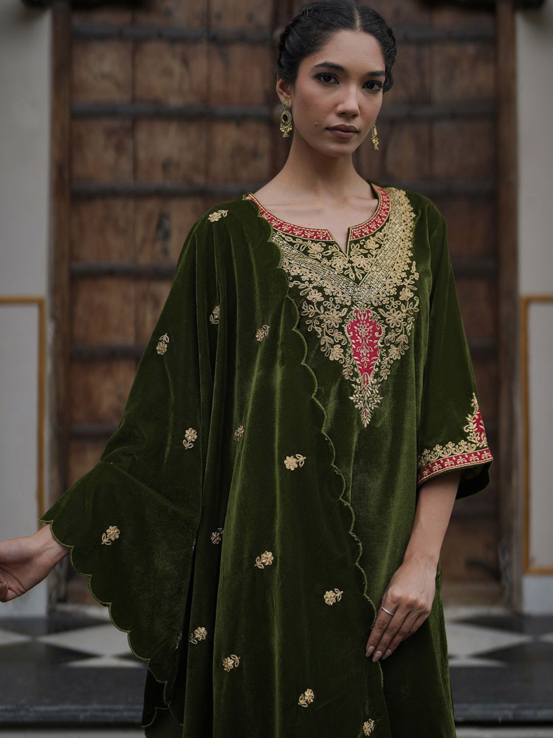 

Indo Era Ethnic Motifs Embroidered Velvet Straight Kurta With Trousers & Dupatta, Green