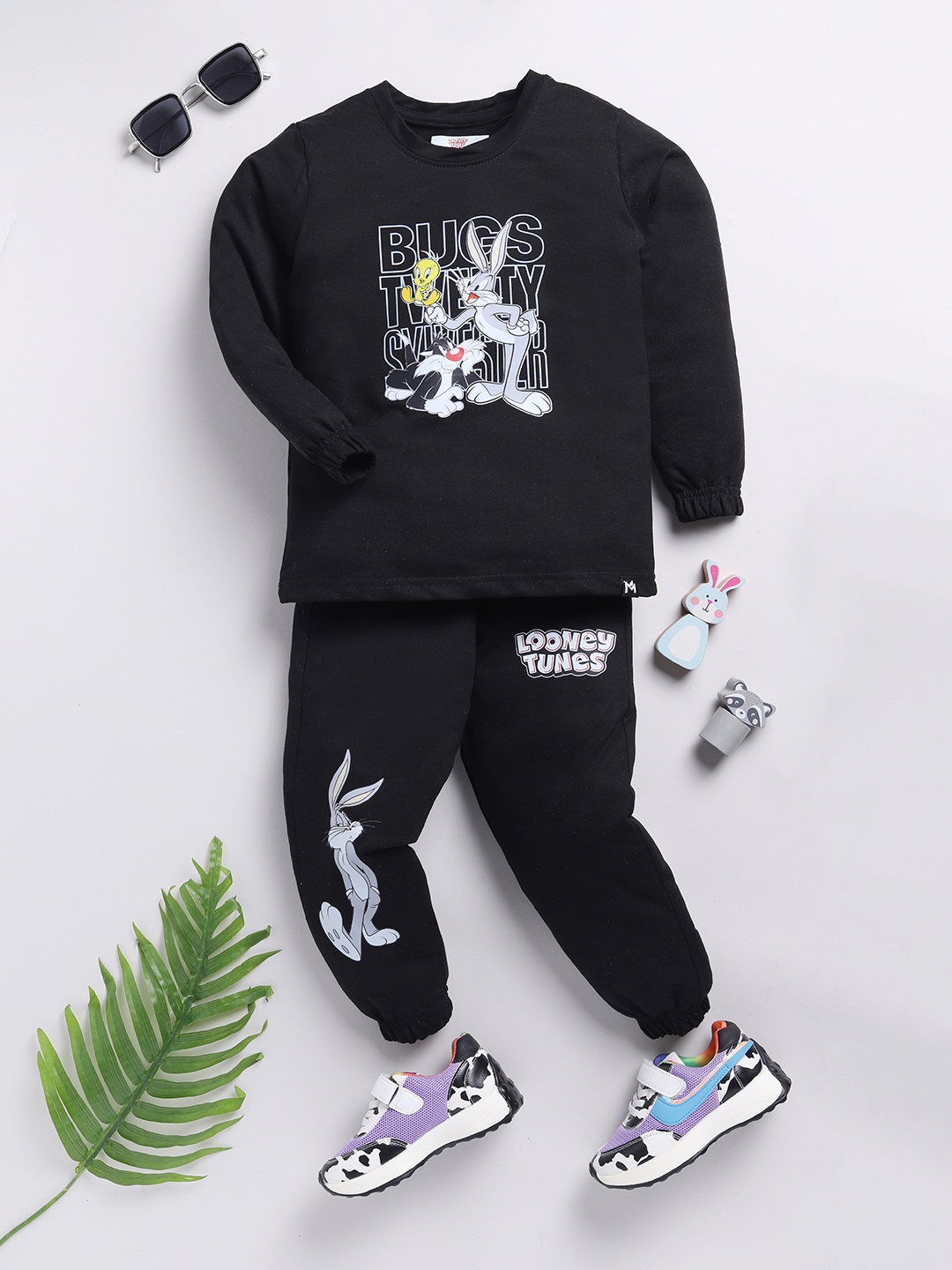 

YK X Minute Mirth Boys Pure Cotton Bugs Bunny Printed T-shirt with Joggers, Black