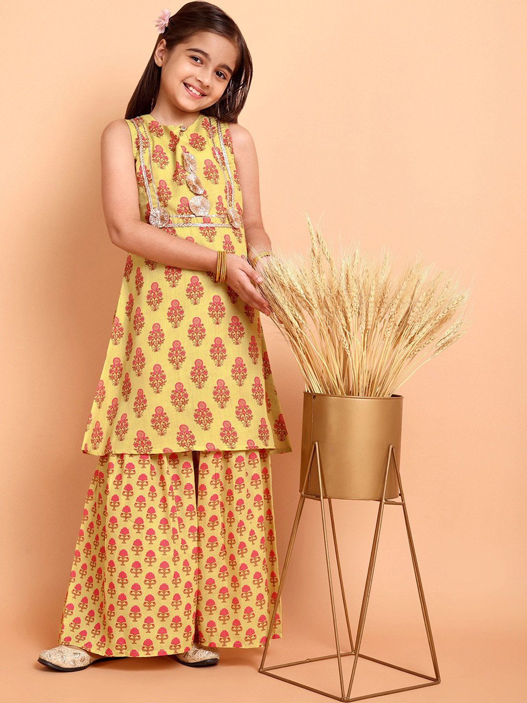 

Sangria Girls Floral Printed Pleated Kurta with Sharara, Yellow