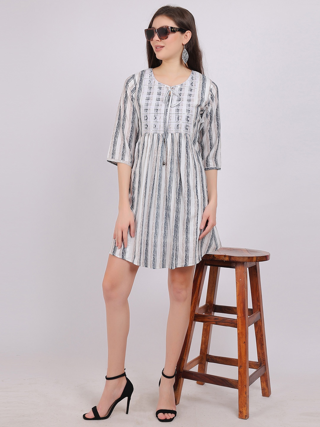 

Aumbe Women Vertical Striped Round Neck Cotton Top, Green