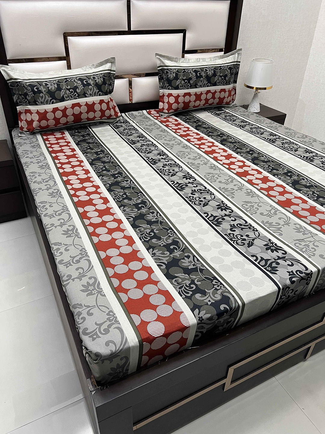 

Pure Decor Black & Red Printed 230 TC Pure Cotton Double Queen Bedsheet & 2 Pillow Covers