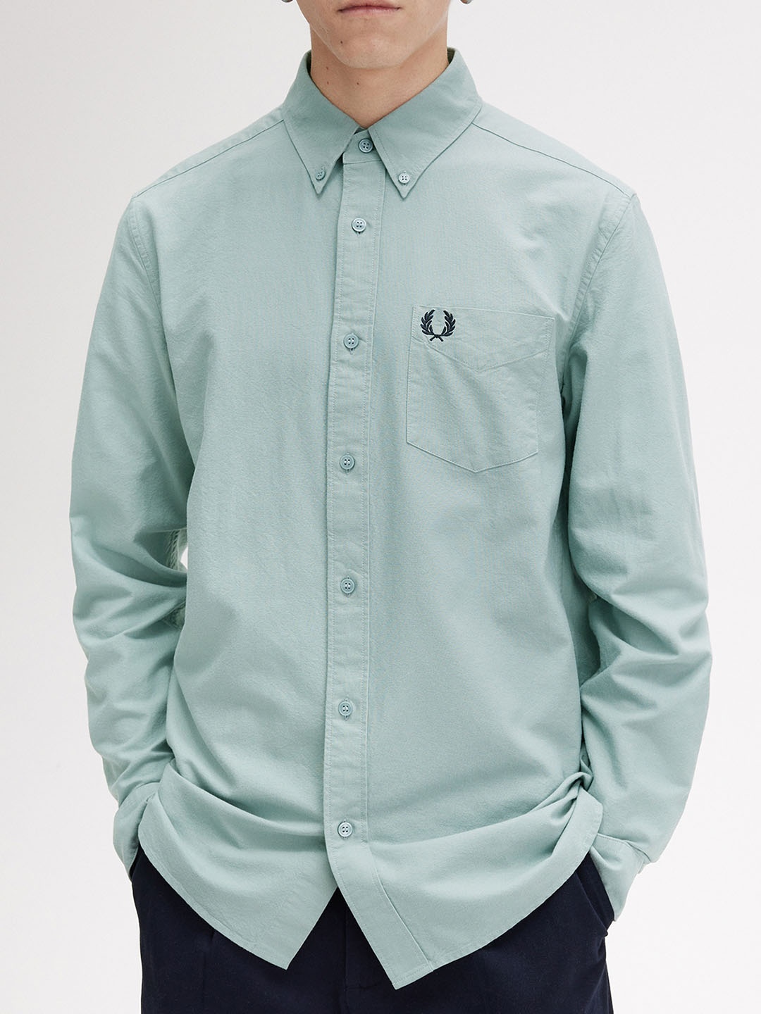 

Fred Perry Men Slim Fit Solid Pure Cotton Casual Shirt, Turquoise blue