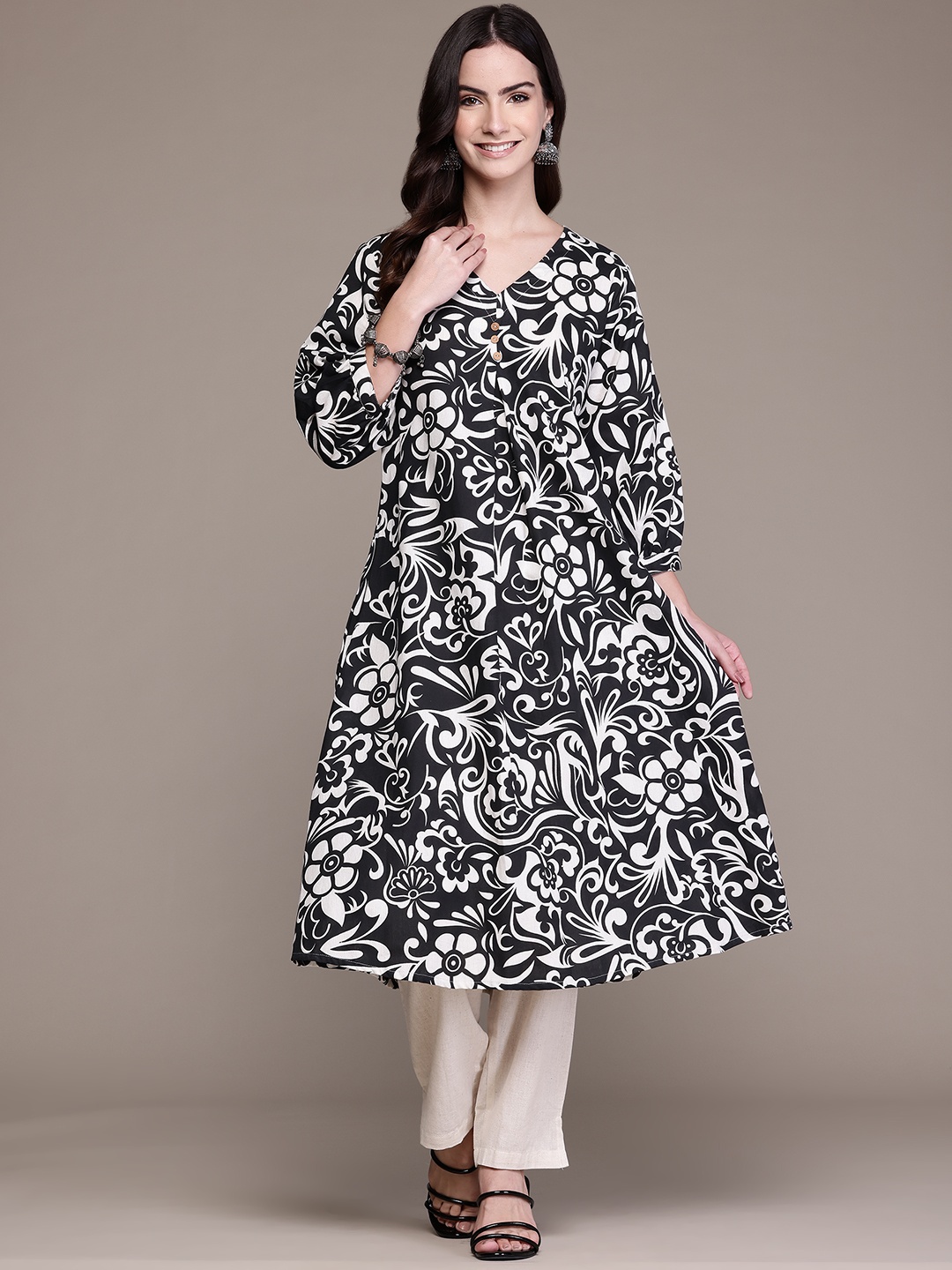 

Readiprint Floral Printed Pleated Pure Cotton Kurta with Trousers, Black