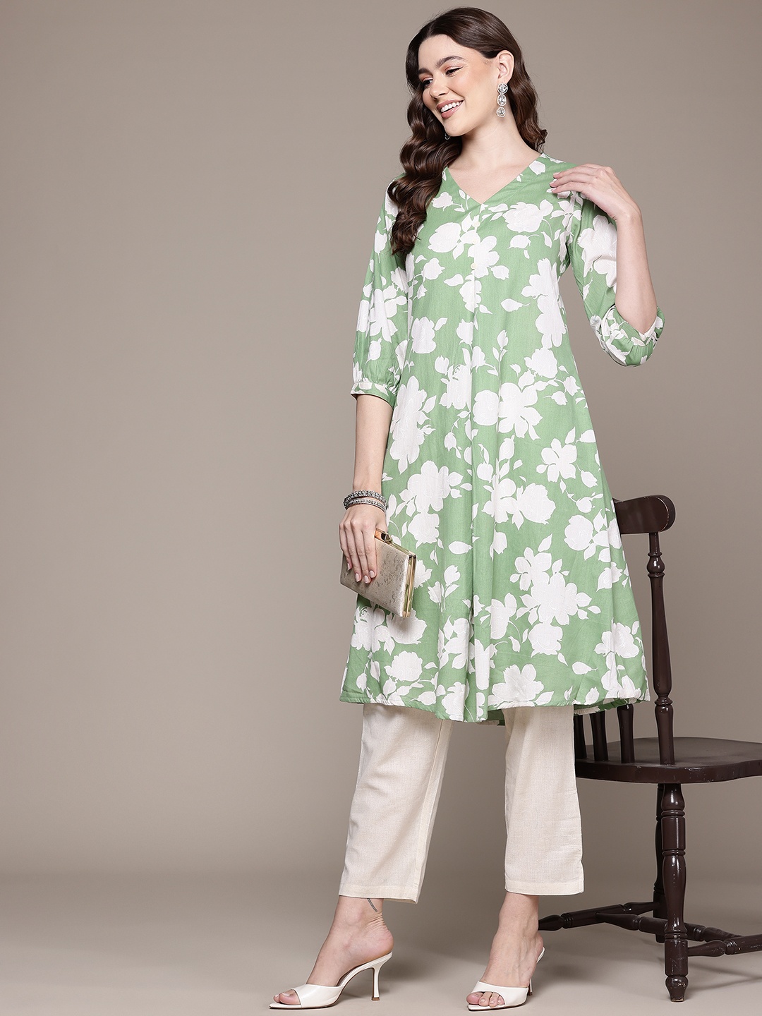 

Readiprint Floral Printed Pleated Pure Cotton Kurta with Palazzos, Green