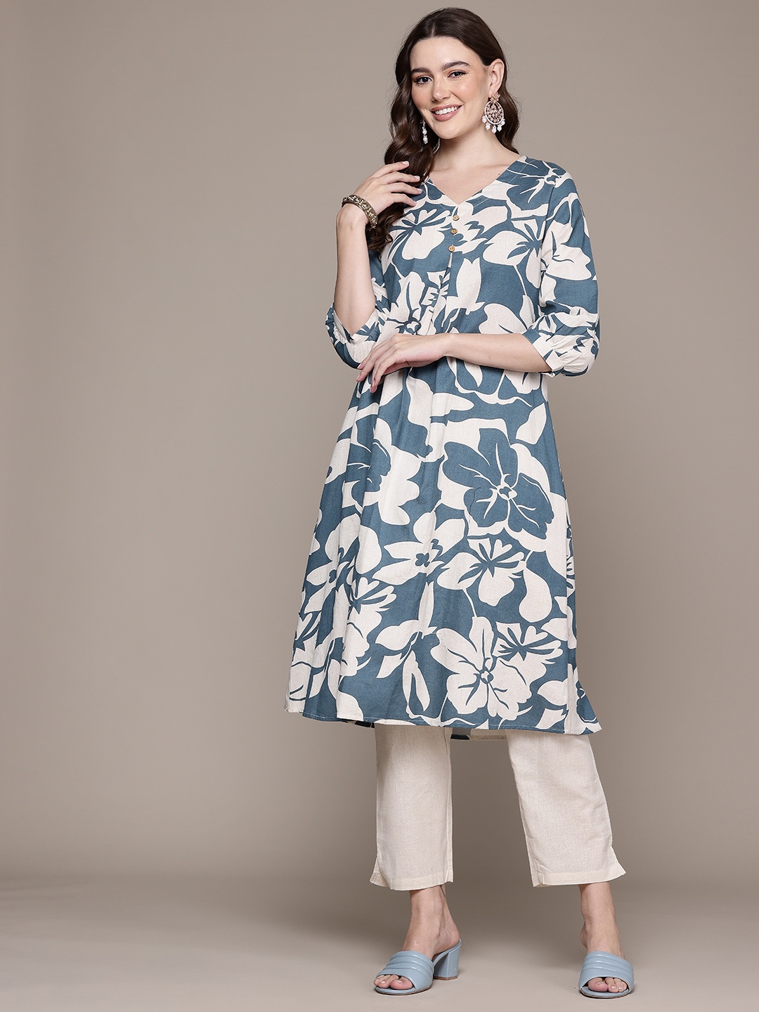 

Readiprint Floral Printed Pleated Pure Cotton Kurta with Trousers, Blue