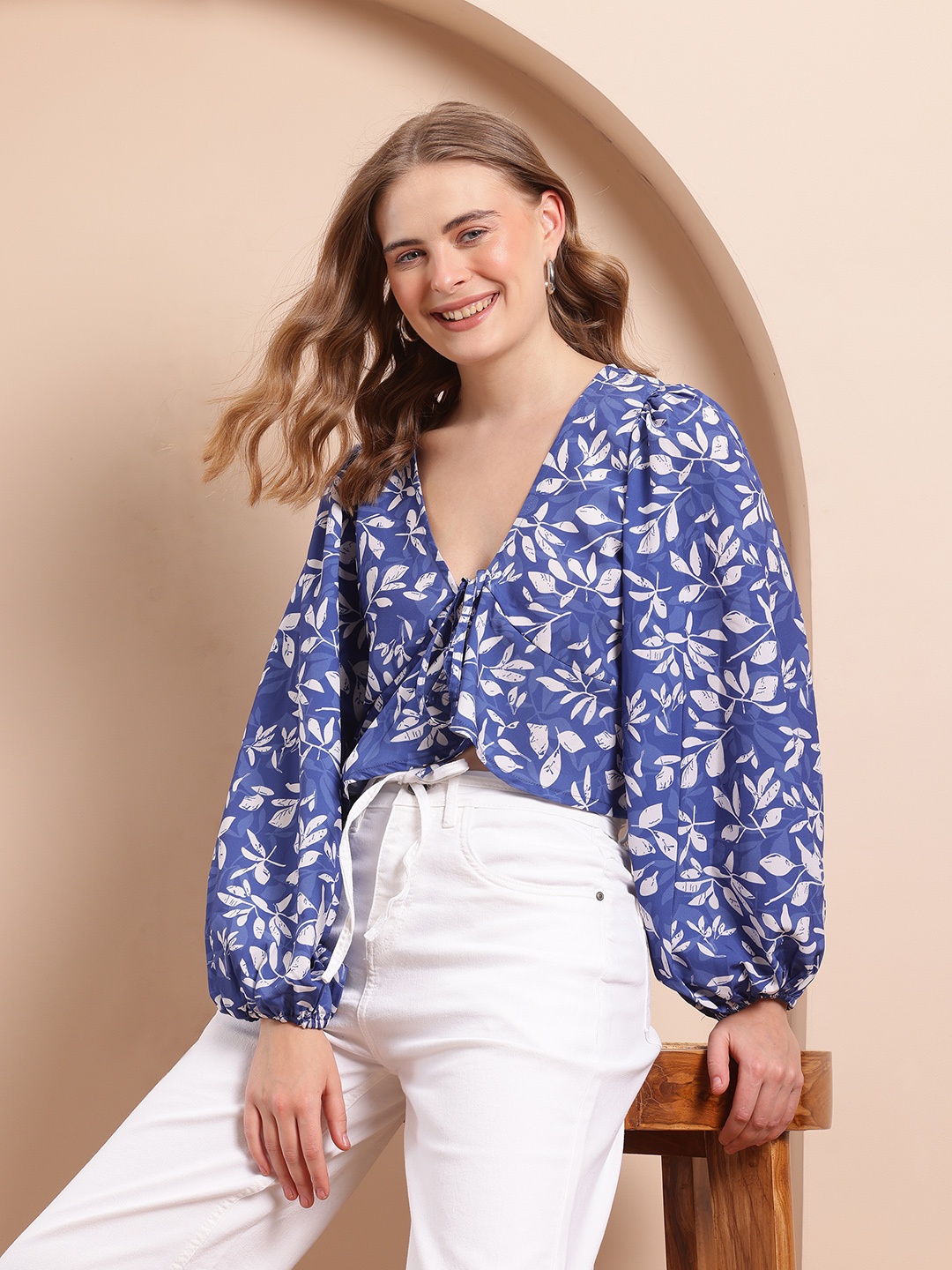 

Mast & Harbour Leaves Print Puff Sleeves Front-Open Empire Top, Blue