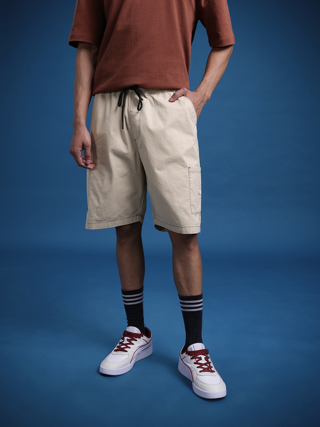 

The Roadster Life Co. Men Pure Cotton Cargo Shorts, Beige