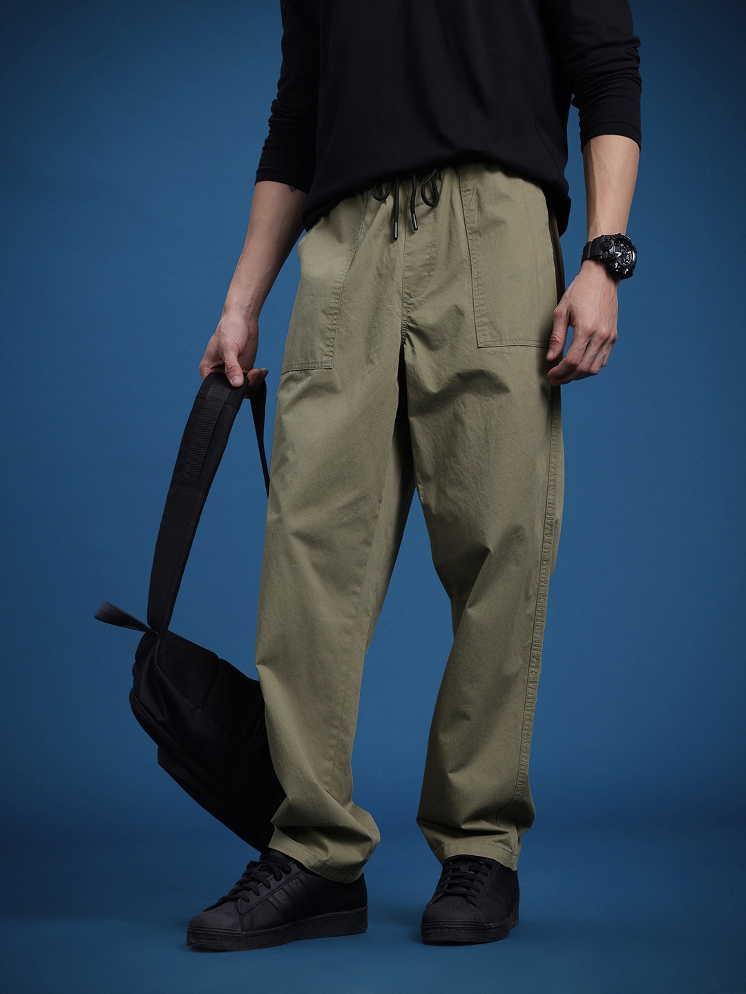 

The Roadster Life Co. Men Mid-Rise Pure Cotton Relaxed Fit Trousers, Olive