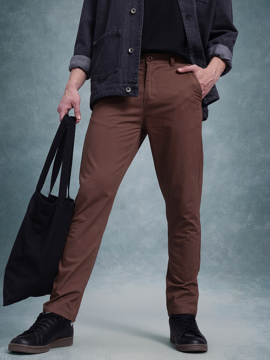 

The Roadster Life Co. Men Pure Cotton Regular Fit Chinos, Brown