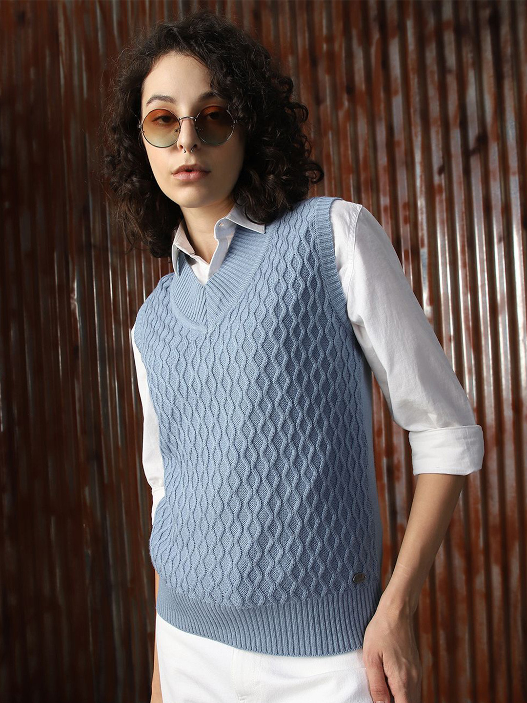 

High Star Women V-Neck Self Design Cable Knit Sleeveless Pullover Sweaters, Blue
