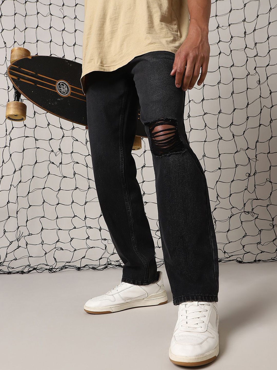 

Hubberholme Men Pure Cotton Highly Distressed Relaxed Fit Light Fade Jeans, Black